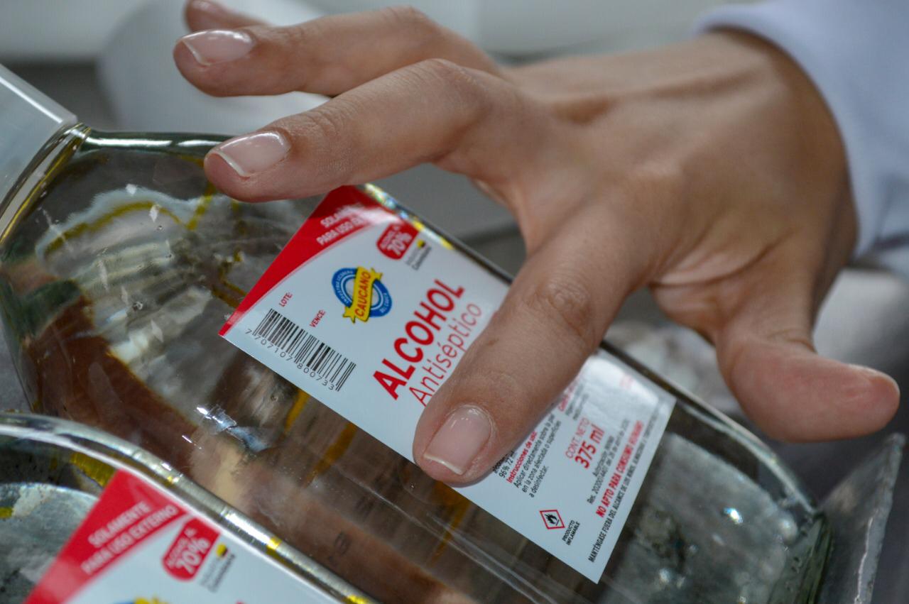Industria Licorera del Cauca inició producción de alcohol antiséptico