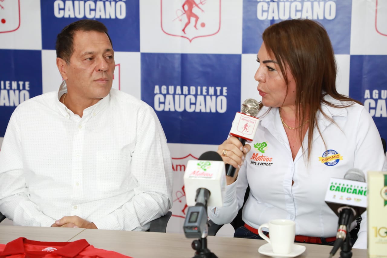                                              La Industria Licorera del Cauca en busca de nuevas estrategias comerciales, con el equipo de Fútbol América de Cali.
                                            